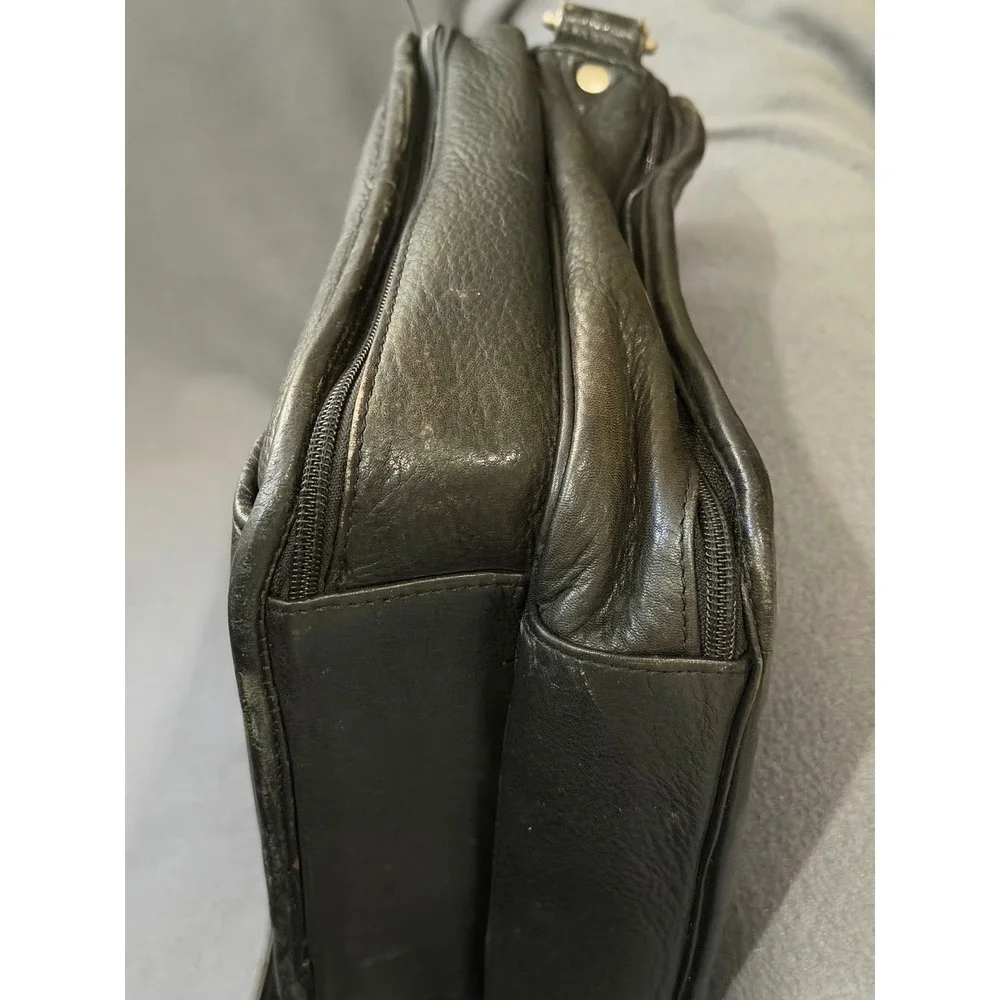 Wilson Black Pebbled Leather Expandable Laptop Briefcase Messenger Bag Office